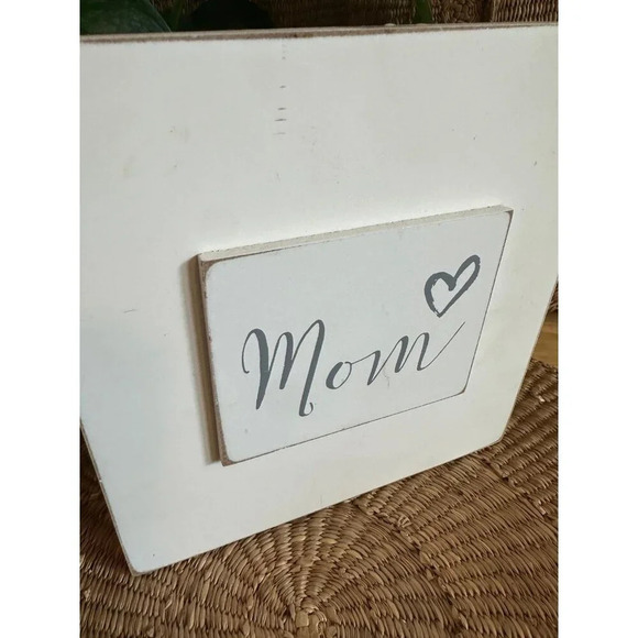 Quill to Paper by Sixtrees MOM wooden sign - Picture 4 of 6